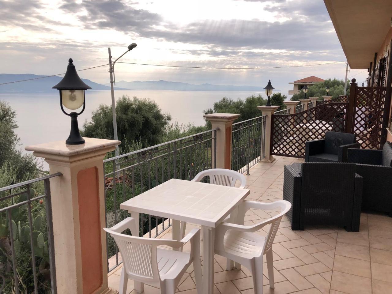 La Marinella Apartment Palmi Exterior photo